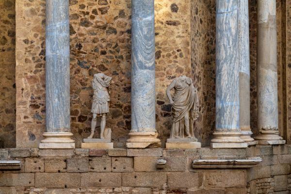 hispania-romana-temario-eso-anfiteatro-de-merida-istock